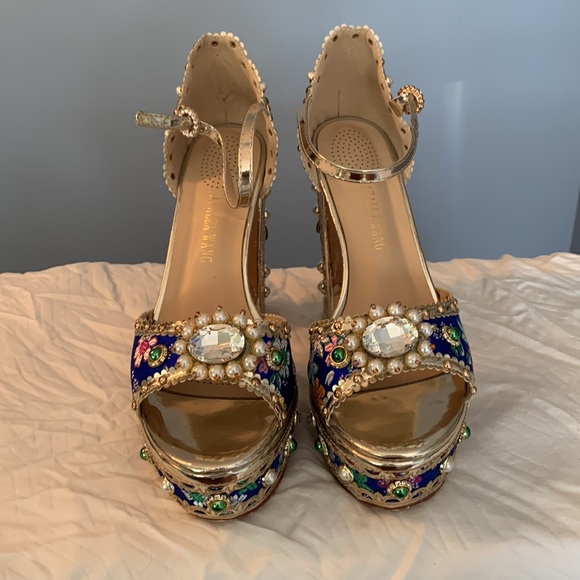 AKIRA Shoes - Azalea Wang Chunky Blue Satin Heels Sz 9